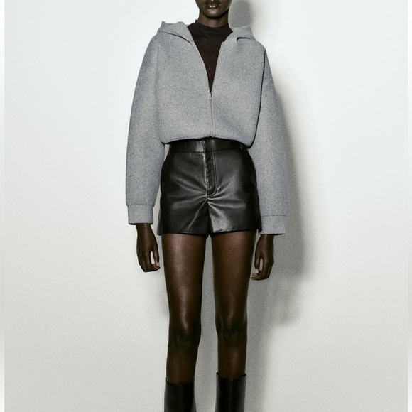 Zara faux leather shorts - Picture 1 of 1